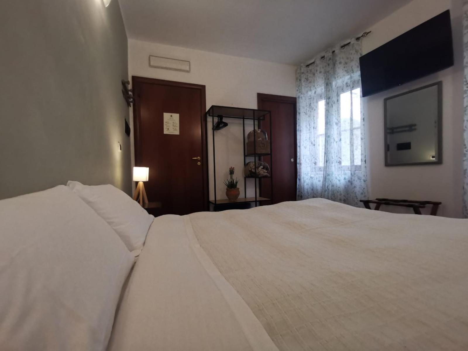 Locanda Dell'Arcangelo Rocca Massima Bagian luar foto
